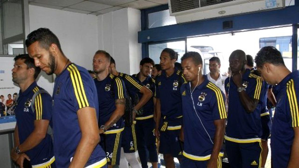 Fenerbahçe Trabzon\'dan Olaysız Ayrıldı