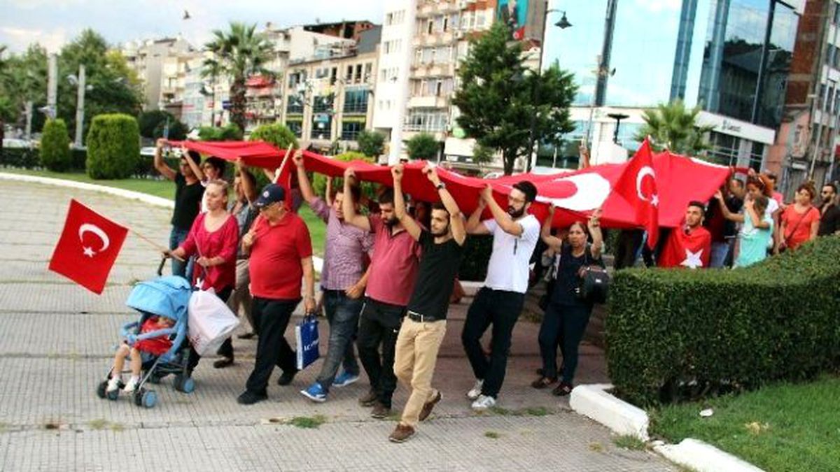 Gurbetçi Gençten Terör Yürüyüşüne Katılmayan Halka Tepki