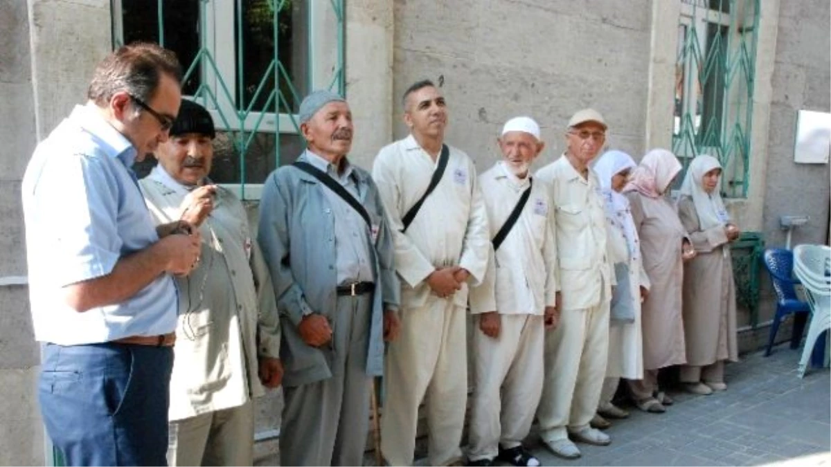 Gürün\'de Hacı Adayları Kutsal Topraklara Uğurlandı