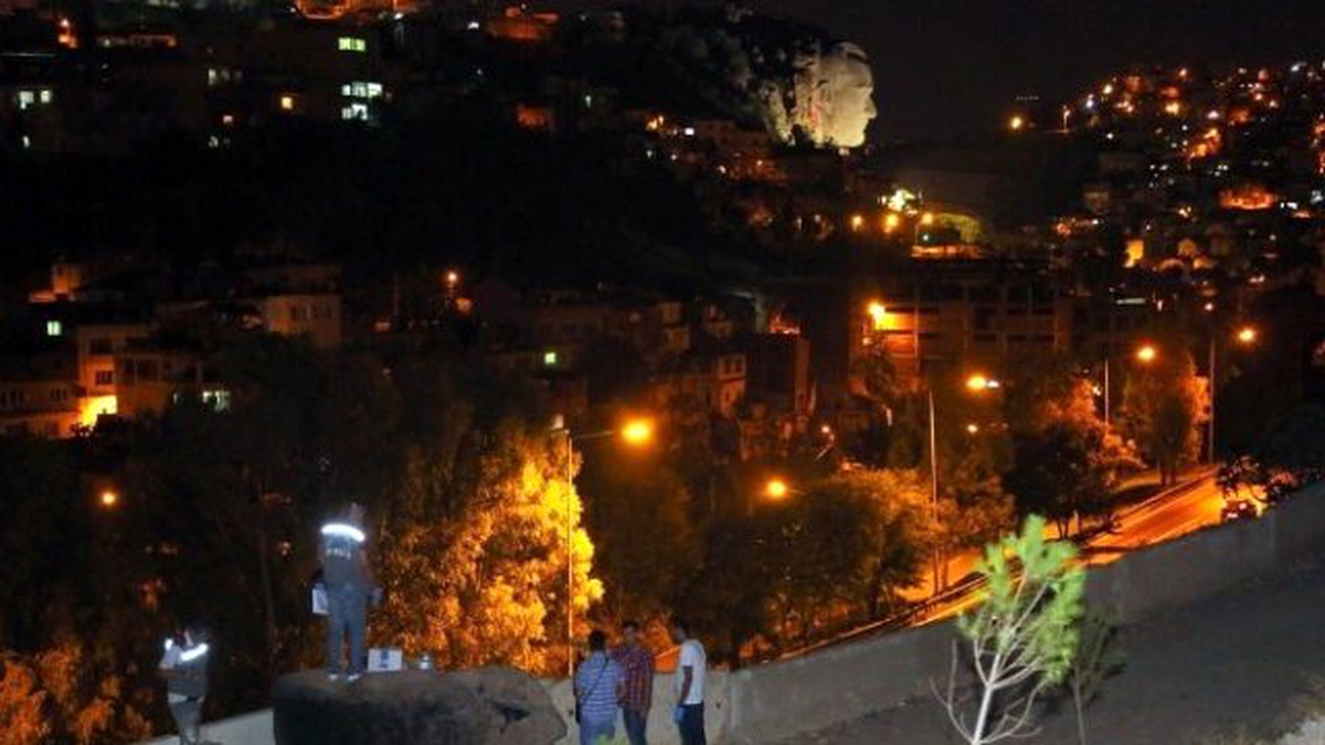 İzmir\'de Polisin Dikkati Faciayı Önledi