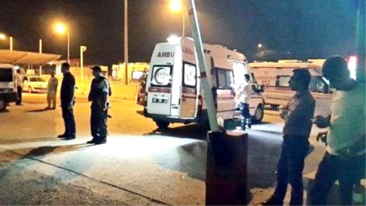 Polis, Molotof Atan Teröristleri Bacaklarından Vurup Yakaladı