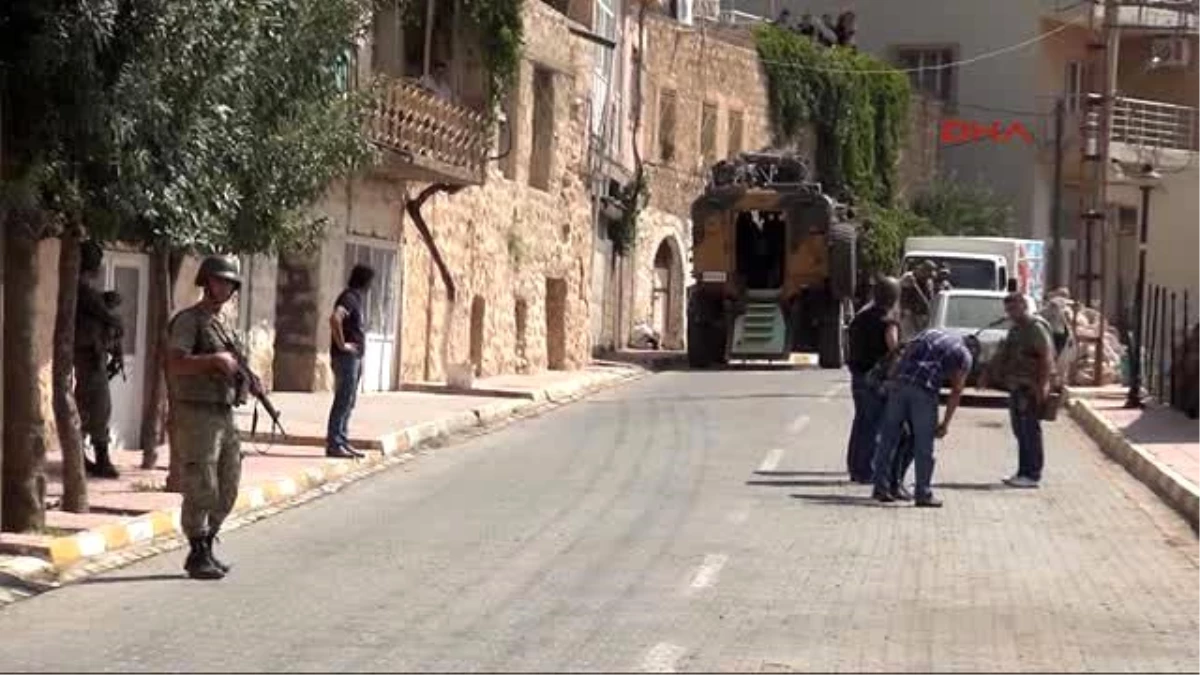 Nusaybin Şehit Polis Memuru İçin Mardin\'de Tören Düzenlendi Ek Toprağa Verildi