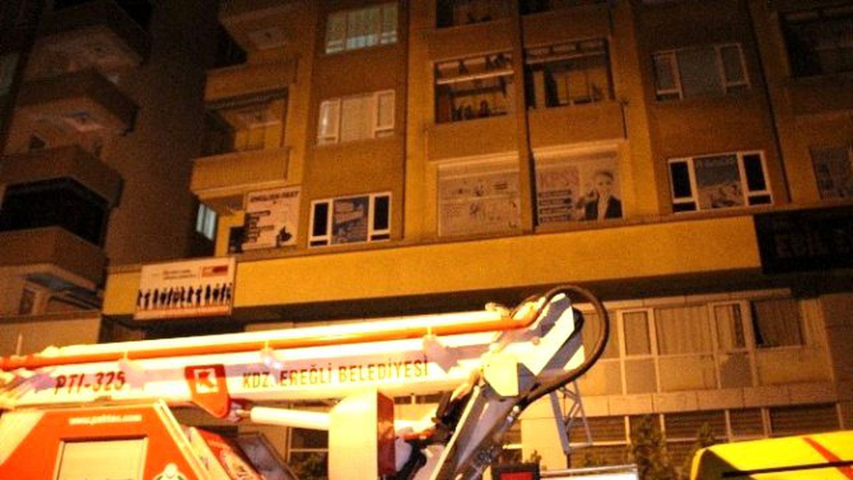 Oğlunu Uyandıramayan Baba Polis ve İtfaiyeden Yardım İstedi