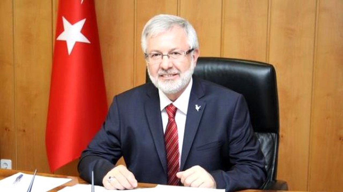 Rektör Ulcay, Yeni Kayıt Yaptıran Öğrencilere Seslendi