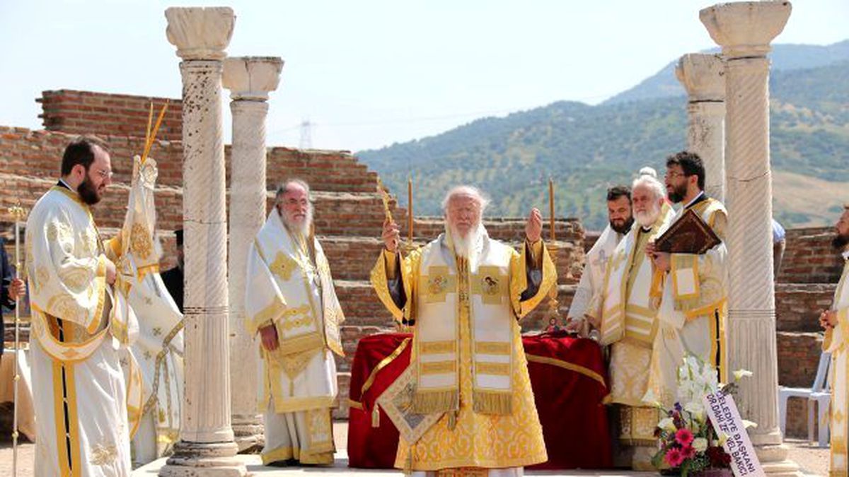 Selçuk\'ta İnançlar Özgürce Yaşanıyor