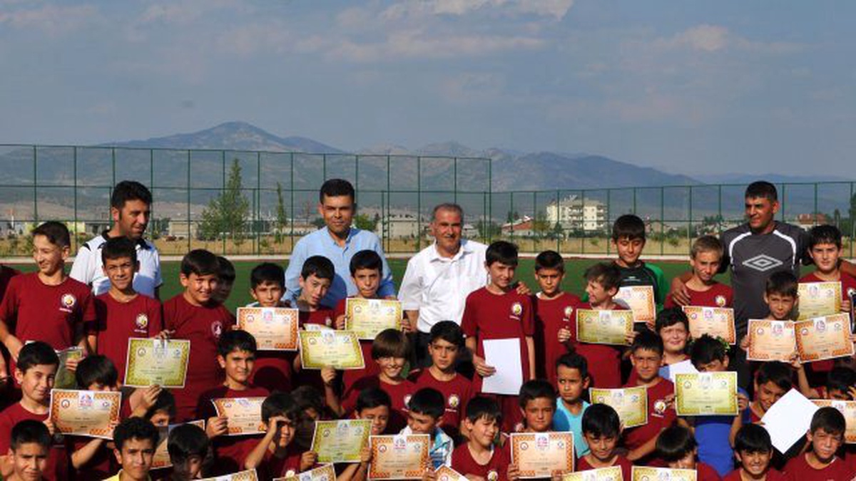 Seydişehir Belediyesi Yaz Spor Okulu Futbol Kursu Tamamlandı