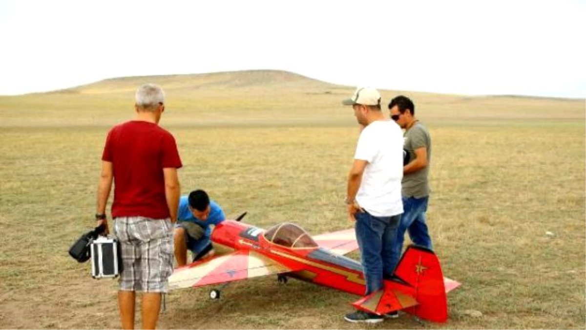 Türkiye Milli Model Uçak Şampiyonası Gölbaşı\'nda Yapıldı