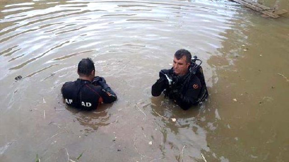 15 Yaşındaki Çocuk Gölette Boğuldu