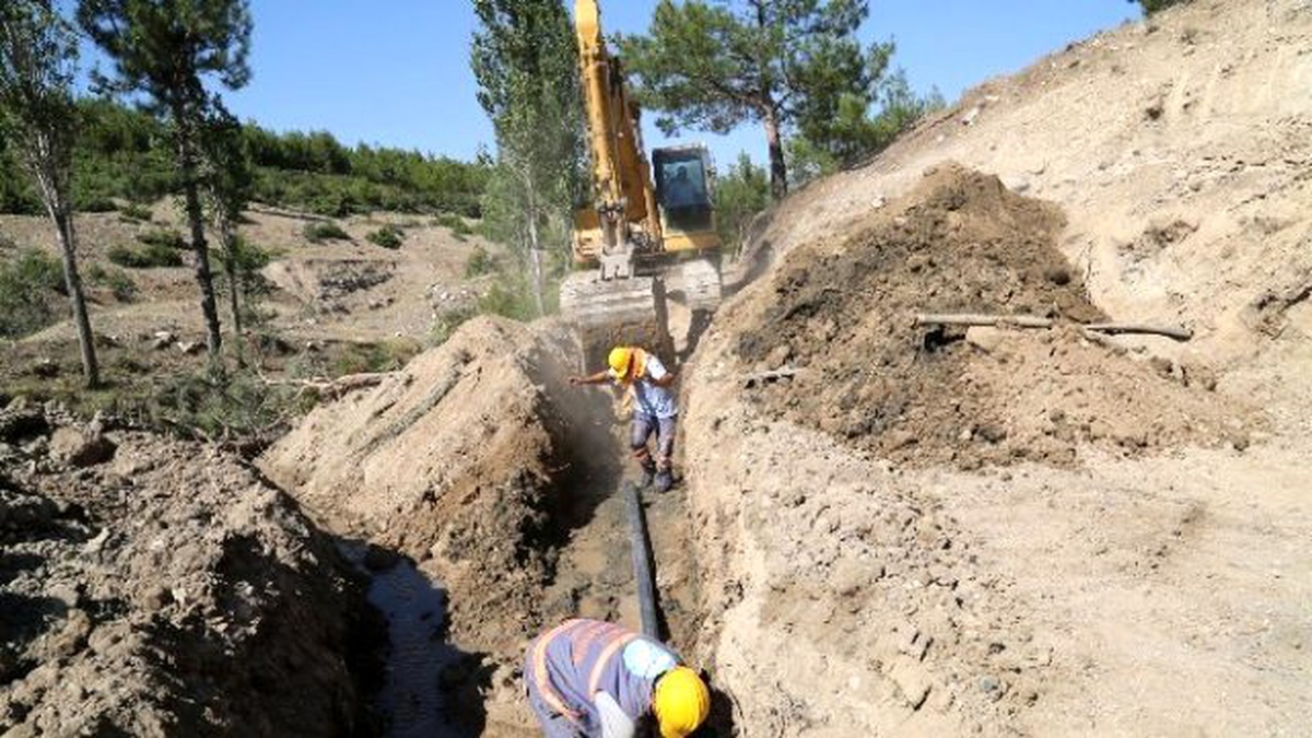 Acıpayam\'da 40 Yıllık İçme Suyu Hattı Yenilendi