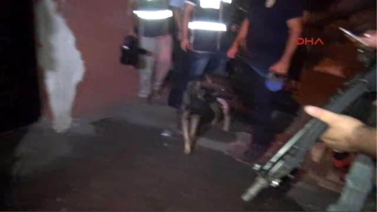 Adana\' da Şafak Vakti Narkotik Operasyonu; 25 Gözaltı