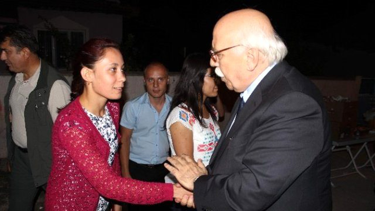 Bakan Avcı Şehit Uzman Çavuşun Mevlidine Katıldı