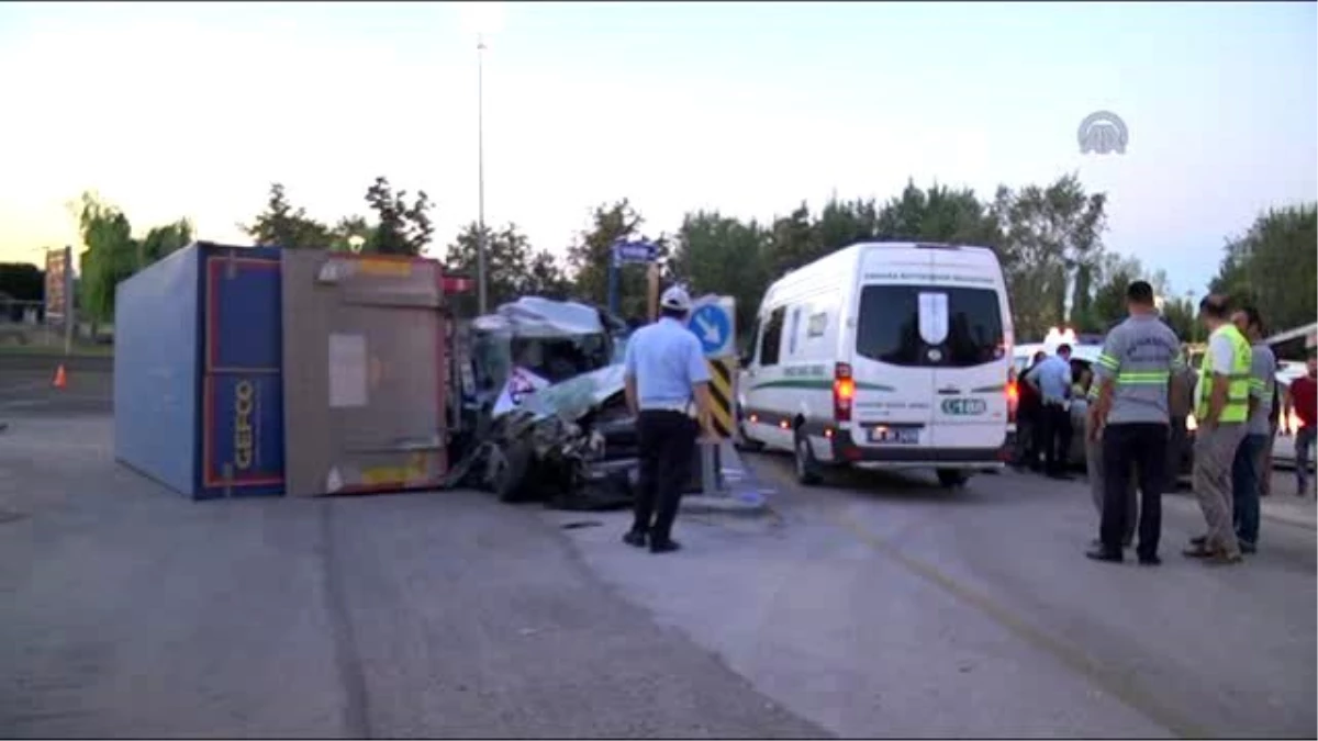 Başkentte Trafik Kazası: 1 Ölü, 2 Yaralı