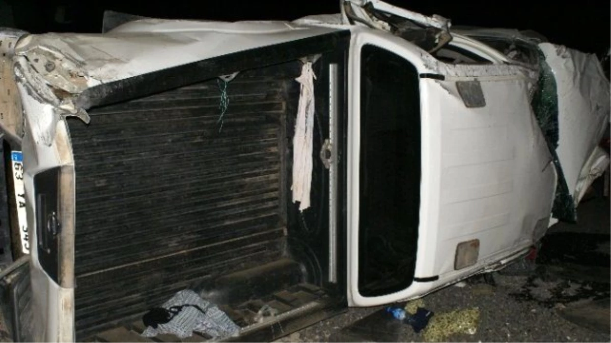 Bozova\'da Otomobil Takla Attı: 6 Yaralı