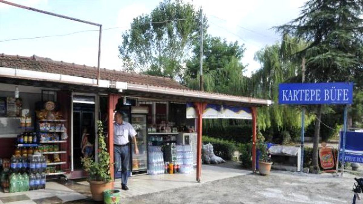 Büfe İşletmecisi, İçki Sattığı İçin Polisin Kendisini Dövdüğünü İleri Sürdü