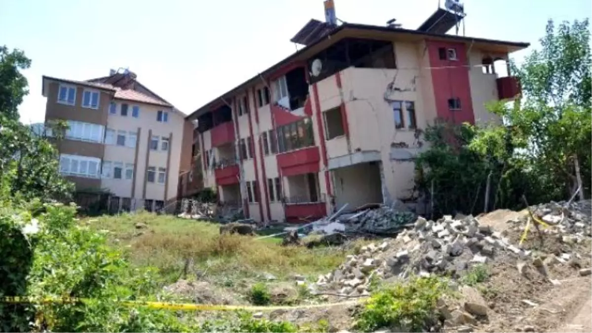 Devrek\'te Heyelanın Uzunluğu 1600 Metre Olarak Belirlendi