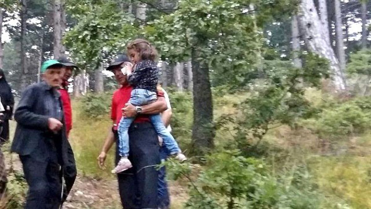 Dolaşmak İsterken Kaybolan 3 Kişiyi Jandarma Kurtardı