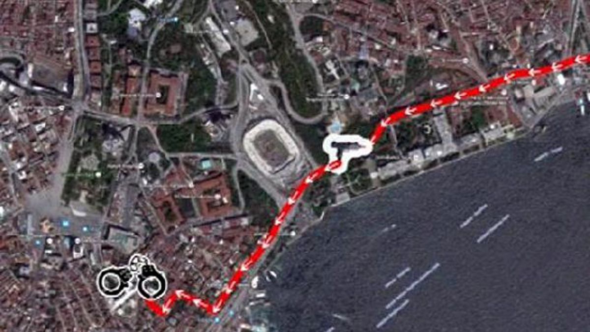 Dolmabahçe\'de Polise Saldırı Güvenlik Kamerasında