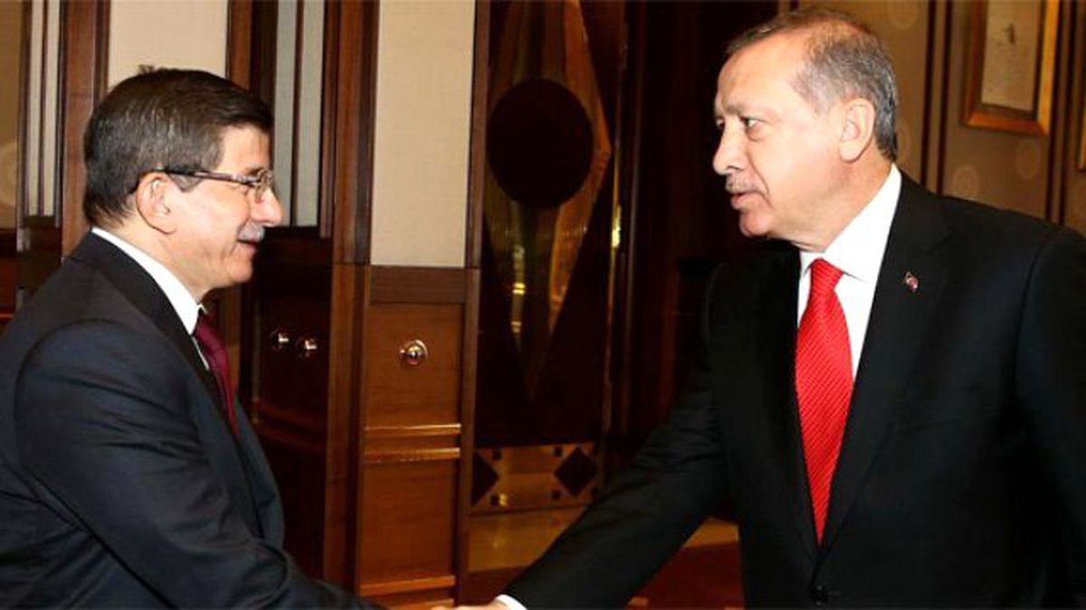 Erdoğan, Seçim Hükümetini Kurmak İçin Davutoğlu'nu Görevlendirdi