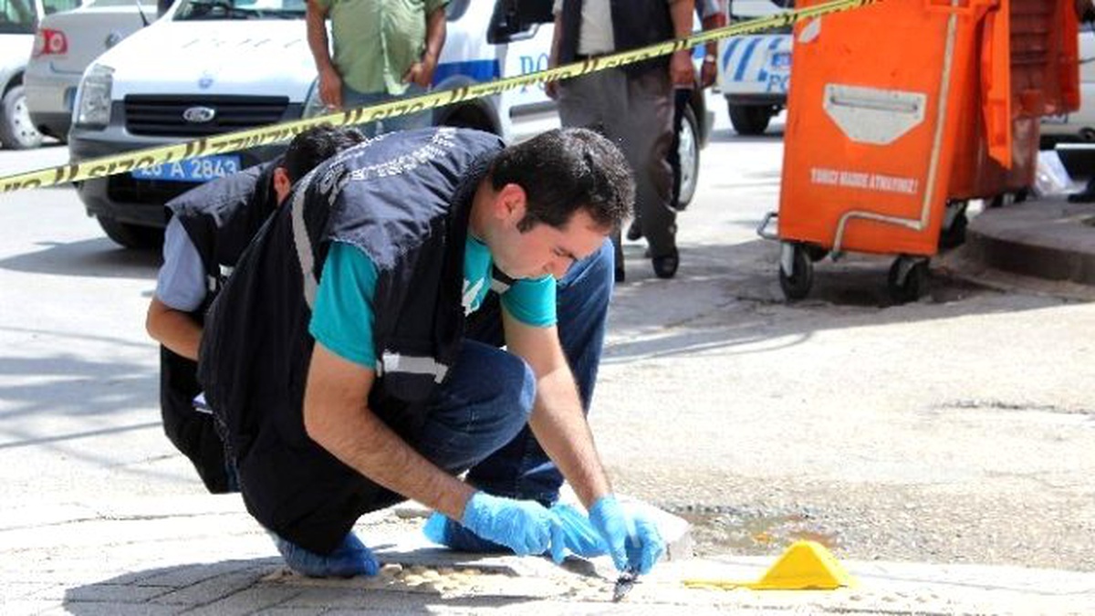 Erkek Kavgasını Ayırmak İsteyen Kadın Yaralandı
