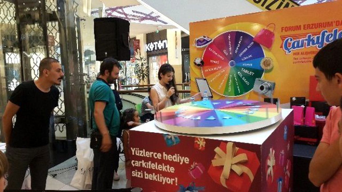Forum Erzurum\'da \'Çarkıfelek\' Döndü, Yüzler Güldü!