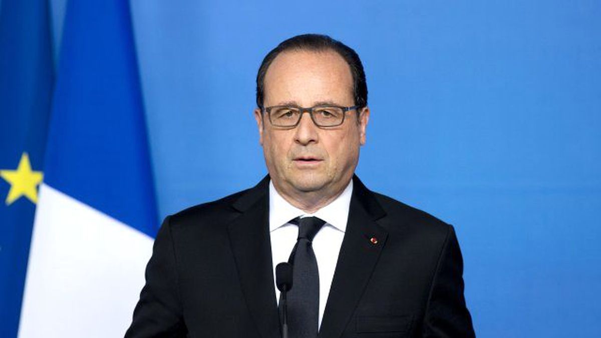 Hollande: Türkiye IŞİD\'le Savaşmalı, Kürtlerle Diyalog Başlatmalı