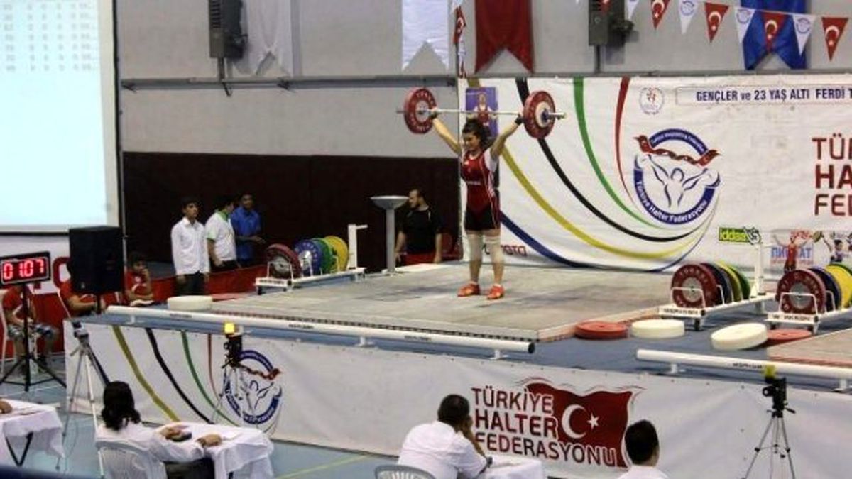 Haltercilerden İki Türkiye Şampiyonluğu