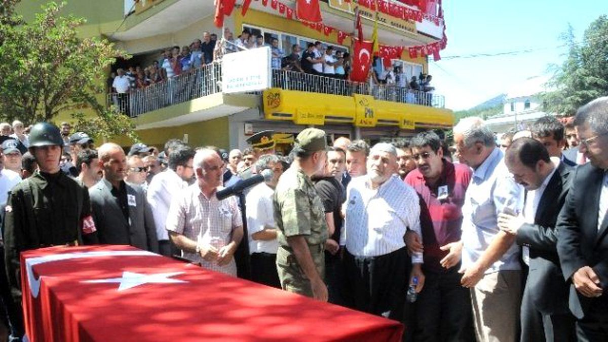 Kahramanmaraşlı Şehit Ahmet Bıçakcı, Son Yolculuğuna Uğurlandı