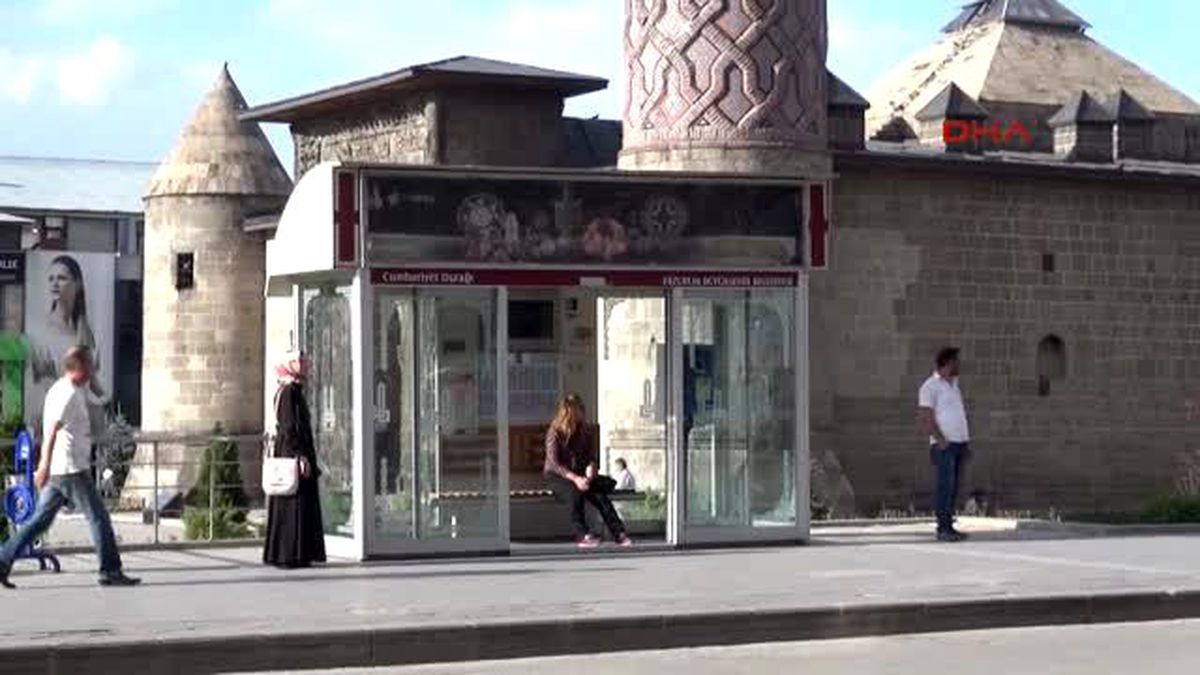 Kışın Üşümeden Otobüs Bekleyecekler