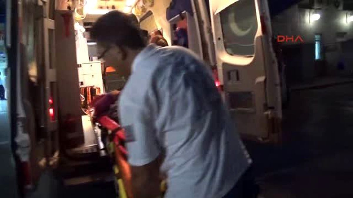 Konya Aldatan Eşine Kızarak Kendini Bıçakladı