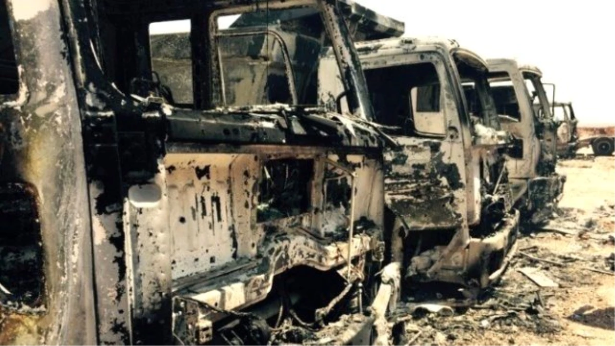PKK\'lılar Şantiye Basıp 12 İş Makinesini Ateşe Verdi