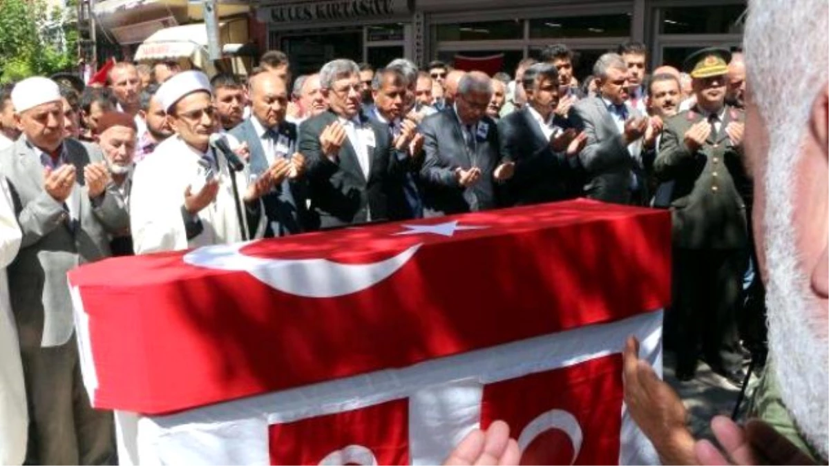 Şehit Ahmet Bıçakcı, Andırın\'da Gözyaşlarıyla Toprağa Verildi