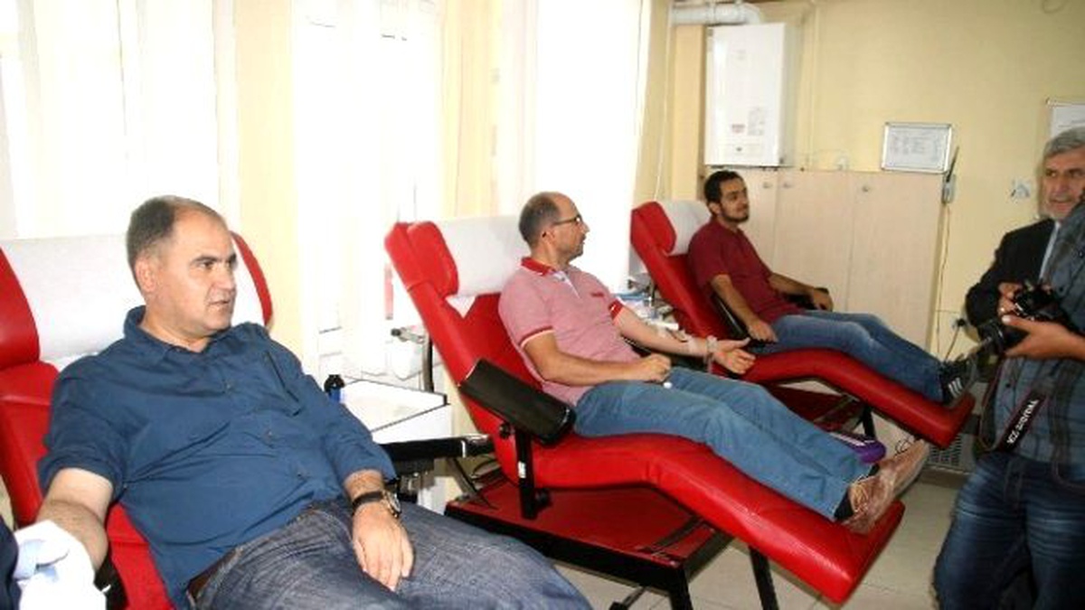 Yozgat Eğitim Bir Sen\'den Kızılay\'a Kan Bağışı