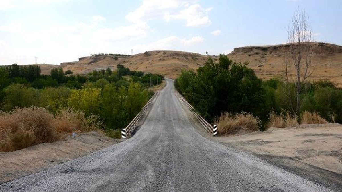 19 Km\'lik Grup Yolu Asfaltlandı