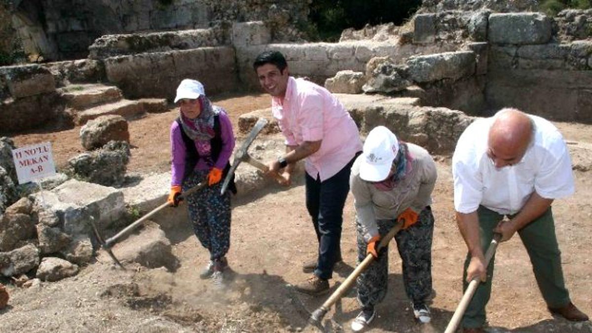 800 Yıllık Evdirhan\'da İkinci Etap Kazı Çalışmaları Başladı