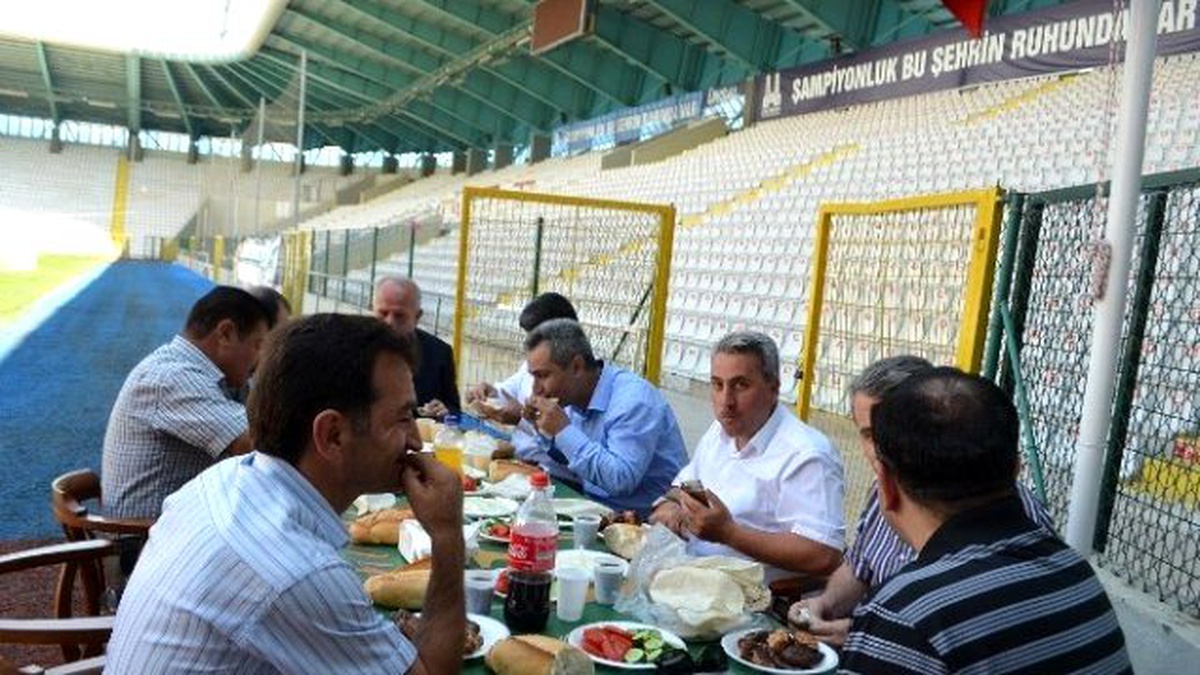 Akay: Erzurum Spor Tesisleriyle Gurur Duymalı