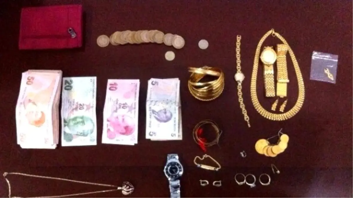 Akrabasının Altınlarını Çaldı Tatil Yaparken Yakalandı