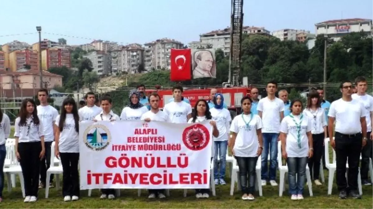 Alaplı Belediyesi İtfaiye Müdürlüğü 3 Yılda 500 Gönüllü İtfaiyeci Yetiştirdi