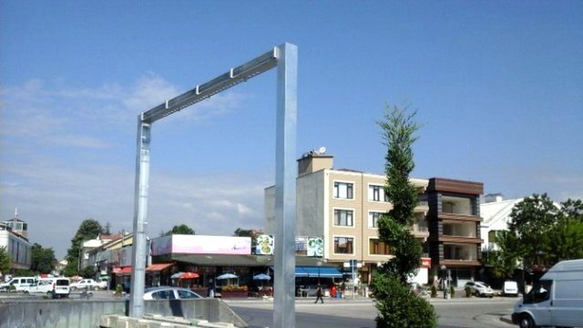 Anıtpark Önüne Dekoratif Havuz