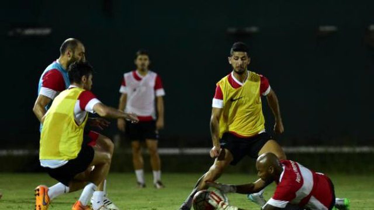 Antalyaspor Fenerbahçe Maçının Taktiğini Çalıştı