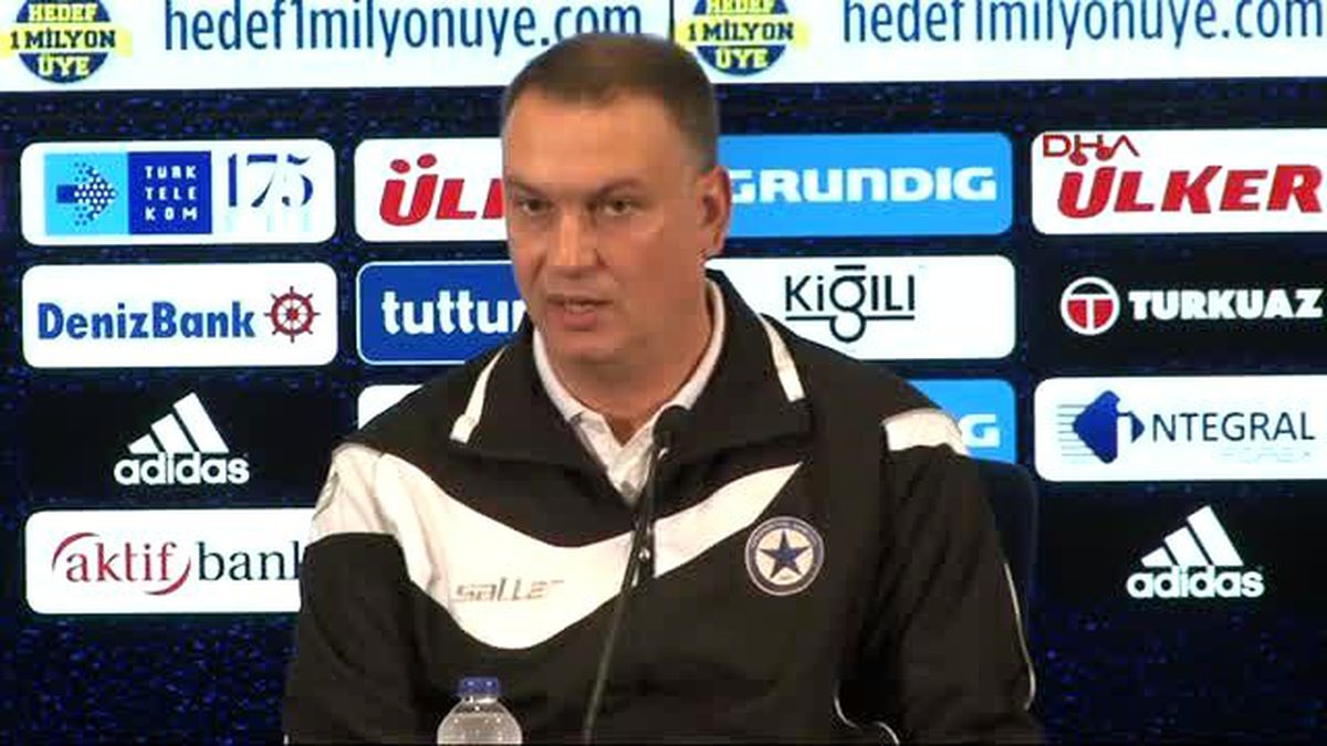 Atromitos Teknik Direktörü Grigoriou İstanbul\'a Tur Atlamak İçin Geldik