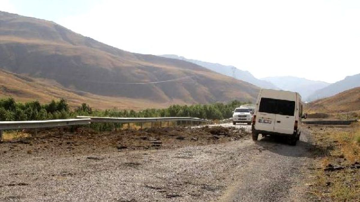 Başkale\'de Askeri Araca Mayınlı Saldırı