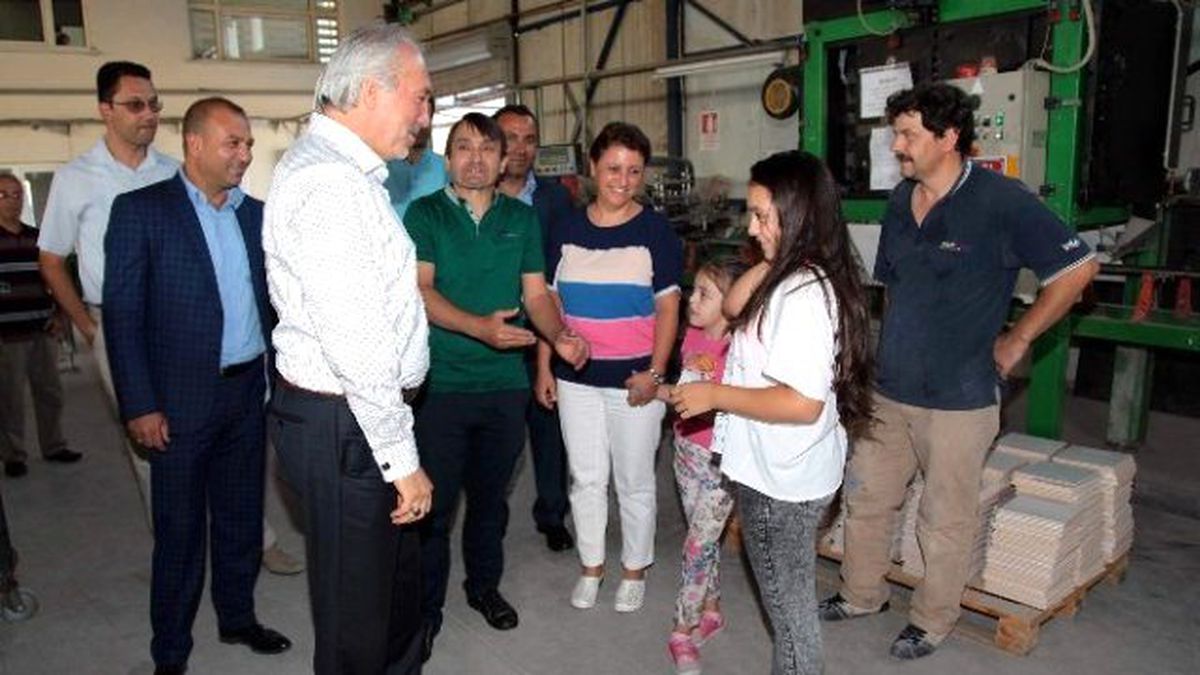 Belediye Başkanı Kamil Saraçoğlu, 1. Osb\'de Büyük Bir İlgiyle Karşılandı