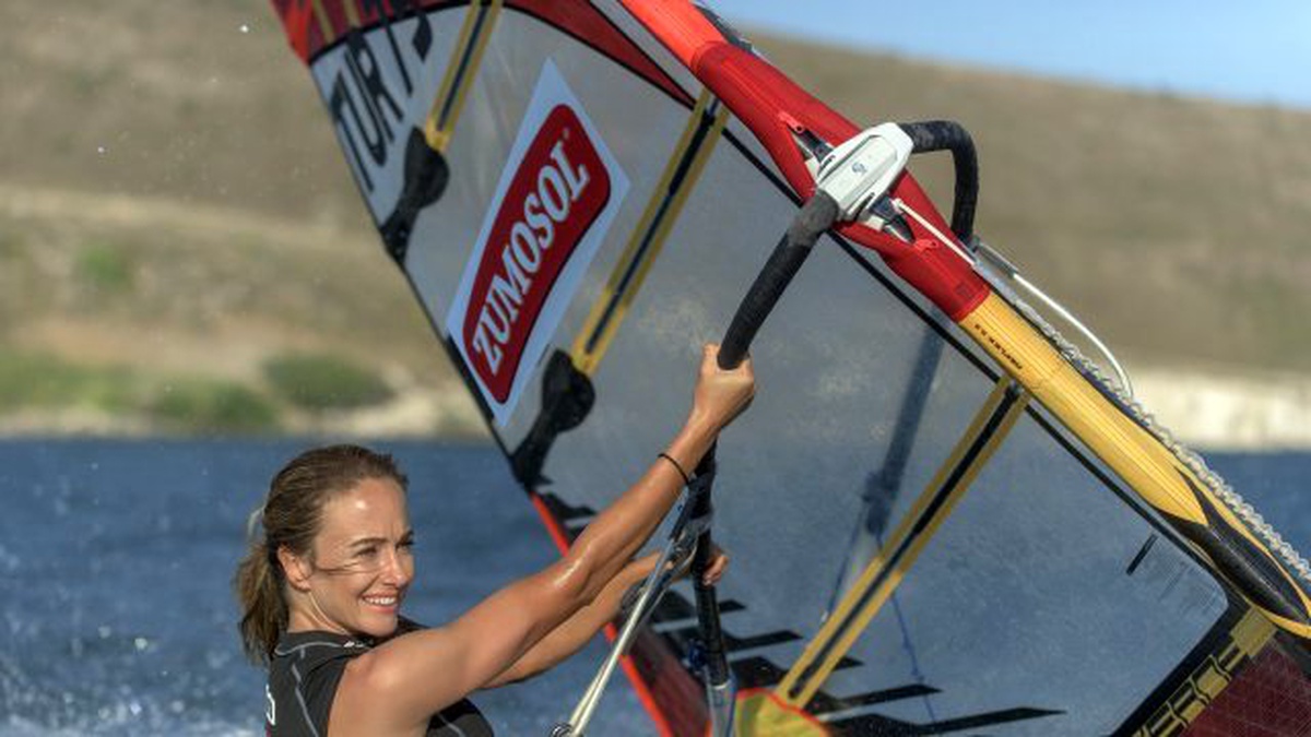 Çağla Kubat, Pwa Windsurf Dünya Kupası\'nda Üçüncü Oldu