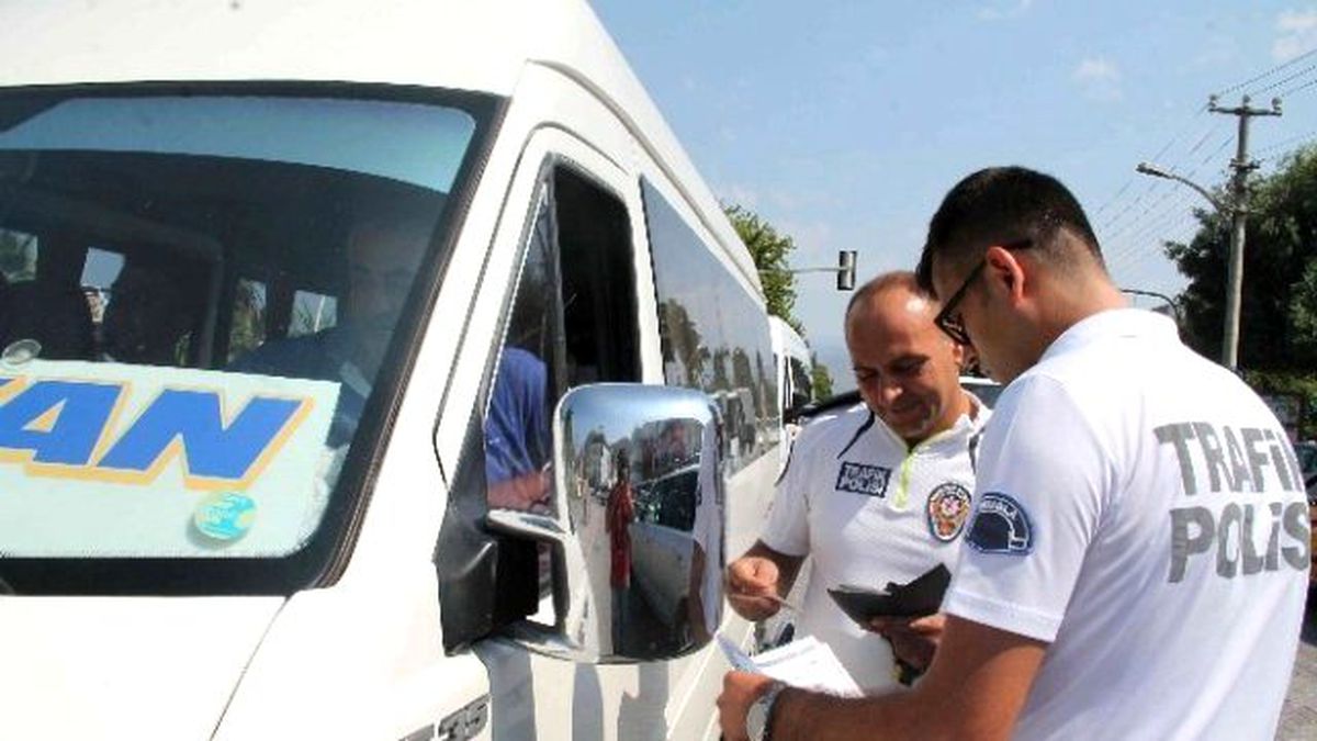 Fethiye\'de Tur Şirketi Servisleri Denetleniyor