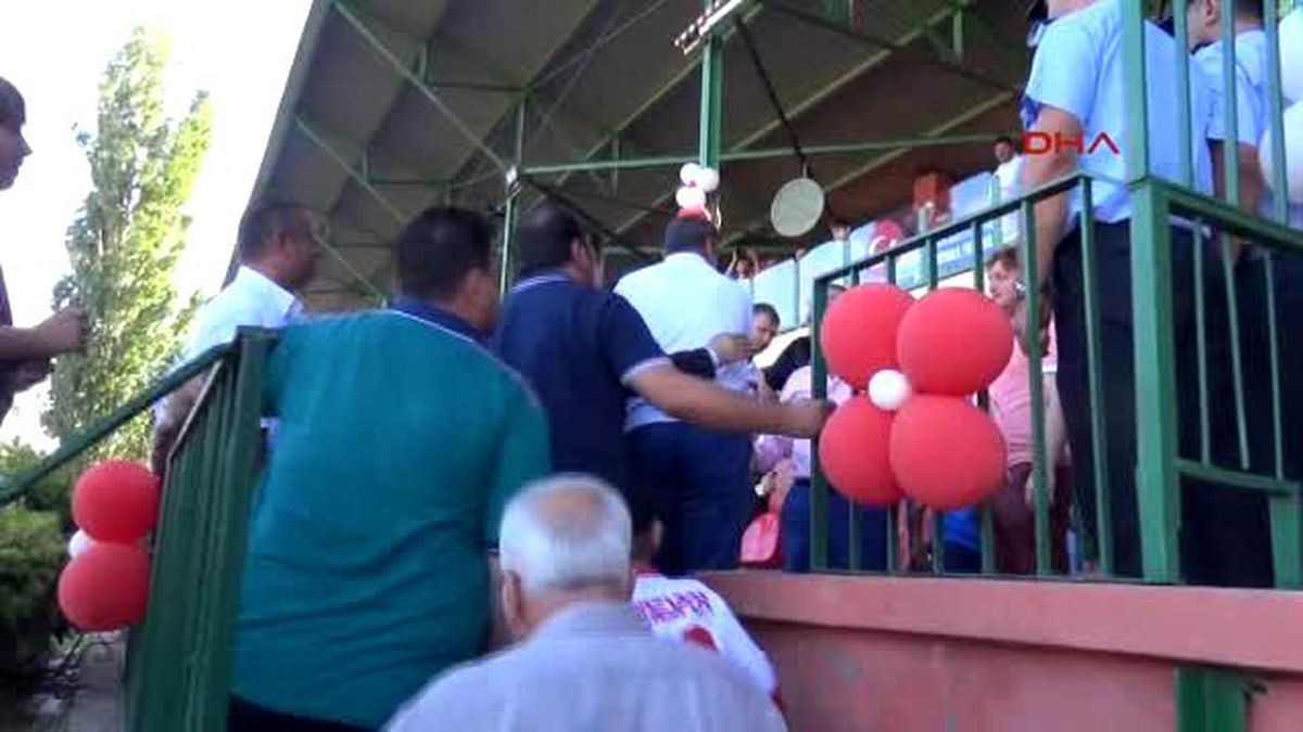 Galatasaray Teknik Direktörü Hamzaoğlu Burak veya Bir Başkasının Gitmesini İstemiyorum 1-