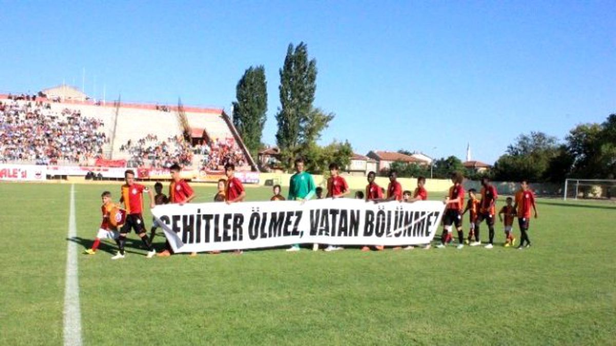 Hamzaoğlu: "Bir Bardak Suda Fırtınalar Koparılmaya Çalışılıyor"