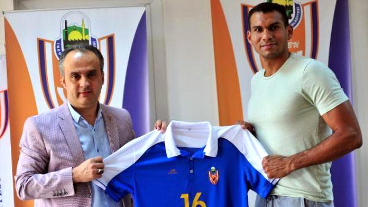 İnegöl Belediyespor Gomez\'i Kadrosuna Kattı