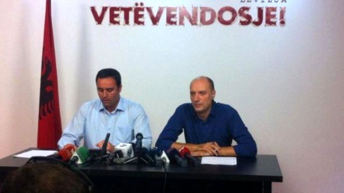 Kosova\'da Muhalefet Başbakanın İstifasını İstedi