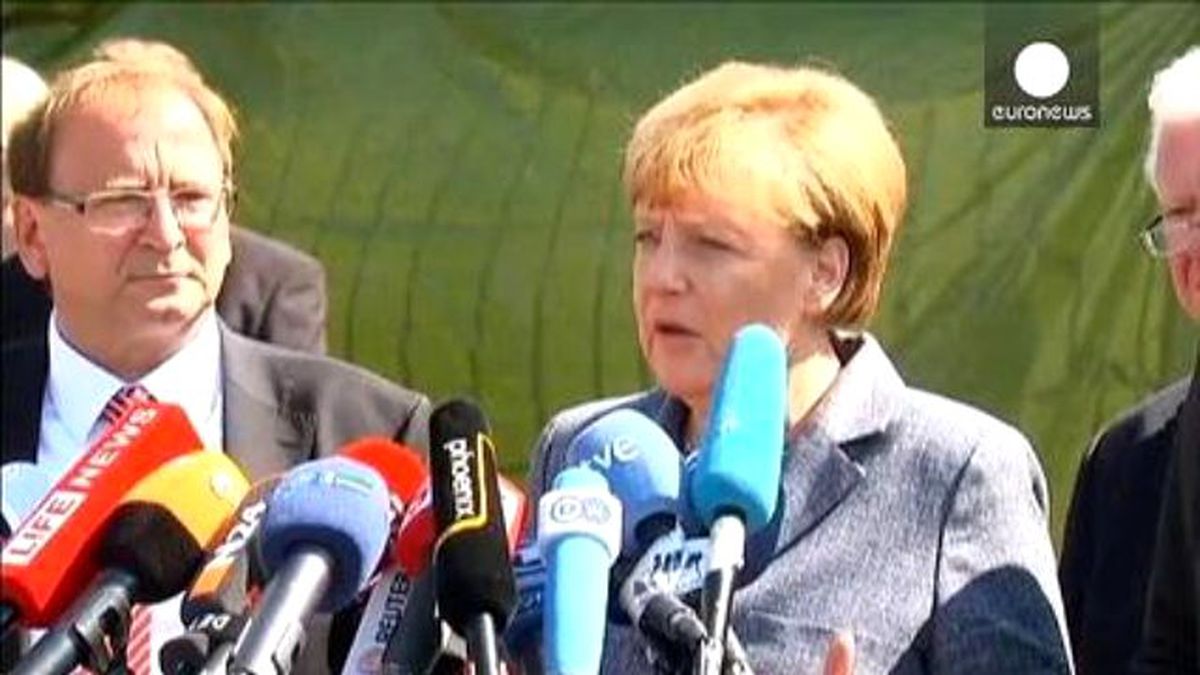 Merkel\'e Protestolu Karşılama