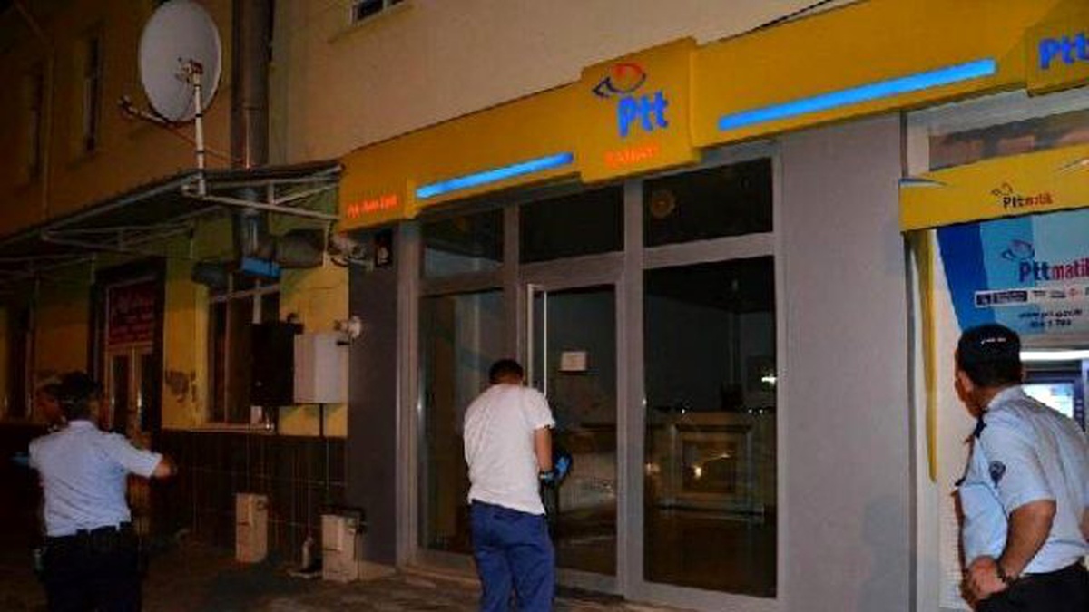 PTT Bank\'tan Hırsızlık Yapmak İsterken Suçüstü Yakalandı